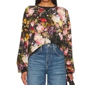 ISO: Selkie pillow fete de fleurs sweatshirt